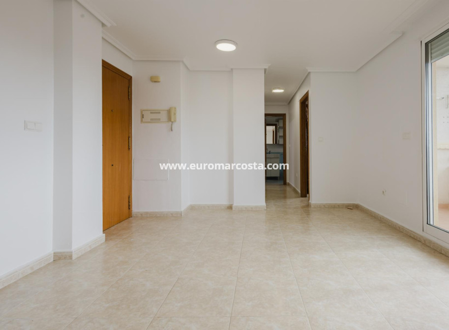 Venta - Apartamento / piso - Torrevieja - TORREVIEJA