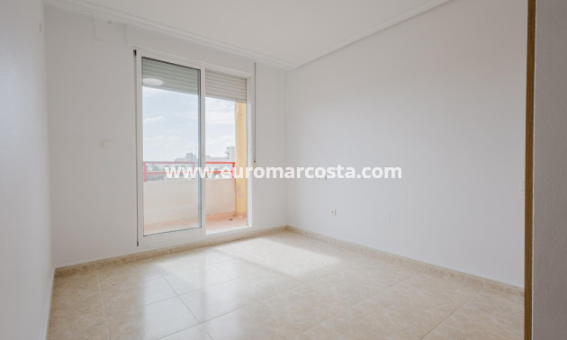 Venta - Apartamento / piso - Torrevieja - TORREVIEJA