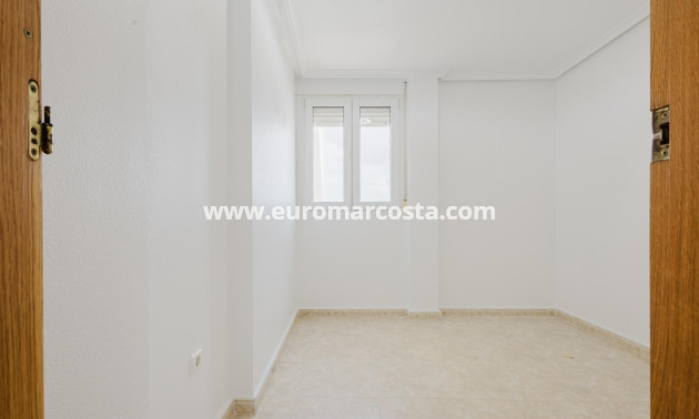 Venta - Apartamento / piso - Torrevieja - TORREVIEJA