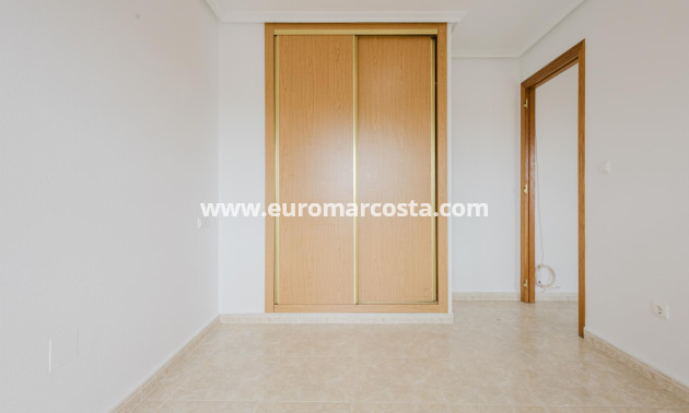 Venta - Apartamento / piso - Torrevieja - TORREVIEJA