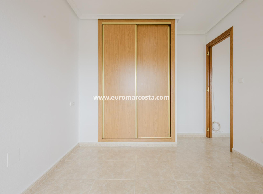 Venta - Apartamento / piso - Torrevieja - TORREVIEJA