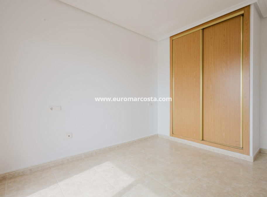 Venta - Apartamento / piso - Torrevieja - TORREVIEJA
