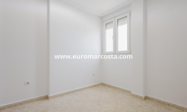 Venta - Apartamento / piso - Torrevieja - TORREVIEJA