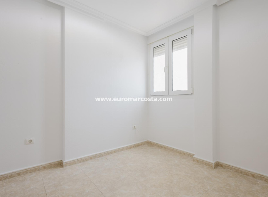 Venta - Apartamento / piso - Torrevieja - TORREVIEJA