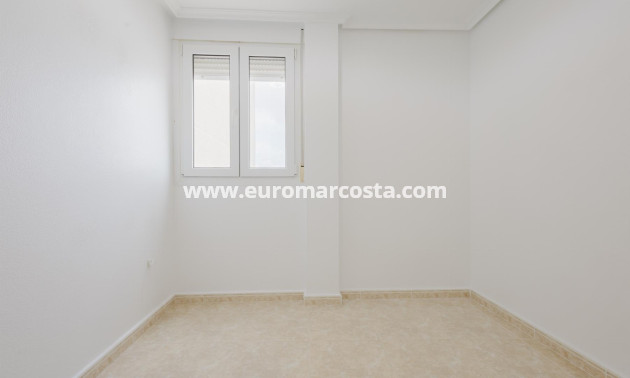 Venta - Apartamento / piso - Torrevieja - TORREVIEJA
