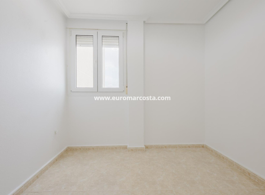 Venta - Apartamento / piso - Torrevieja - TORREVIEJA