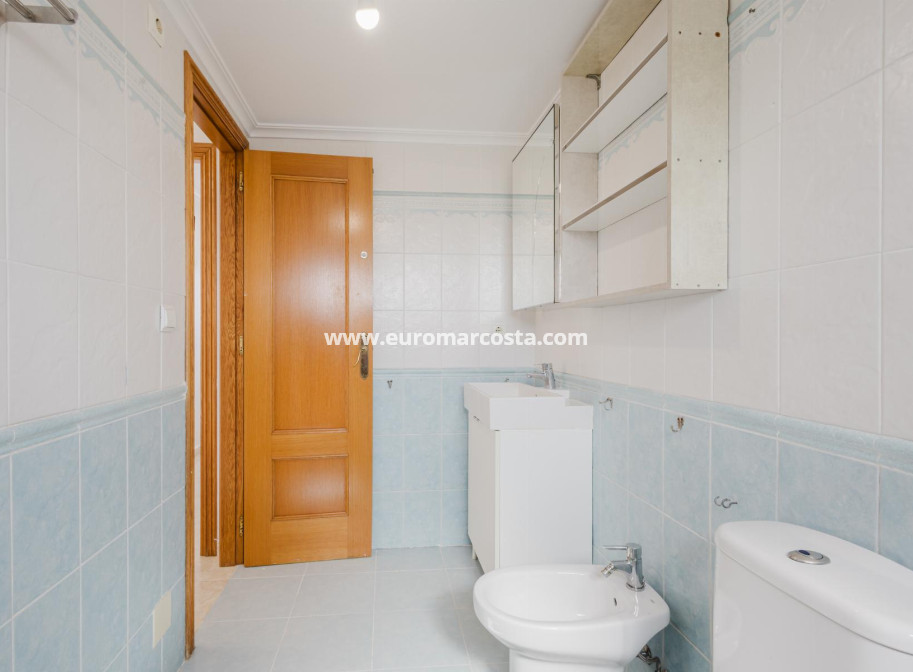 Venta - Apartamento / piso - Torrevieja - TORREVIEJA