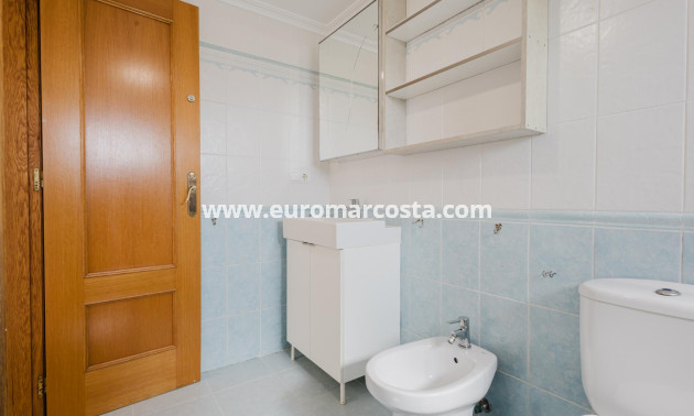 Venta - Apartamento / piso - Torrevieja - TORREVIEJA
