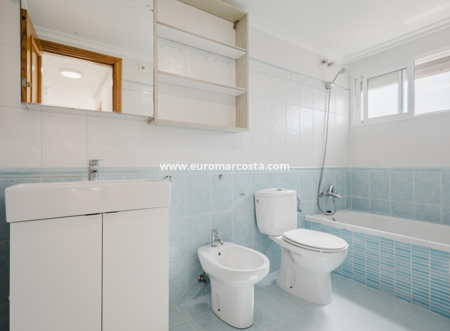 Venta - Apartamento / piso - Torrevieja - TORREVIEJA