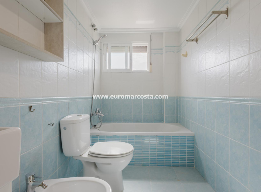 Venta - Apartamento / piso - Torrevieja - TORREVIEJA