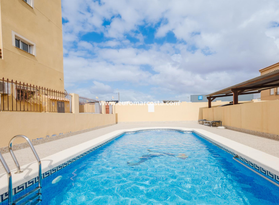 Venta - Apartamento / piso - Torrevieja - TORREVIEJA