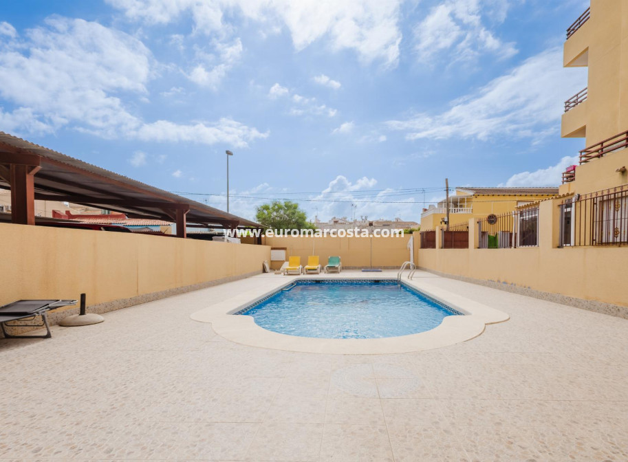 Venta - Apartamento / piso - Torrevieja - TORREVIEJA