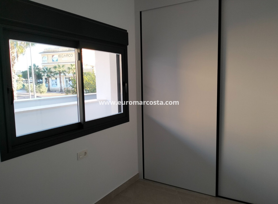 Sale - Apartment / flat - Benijofar