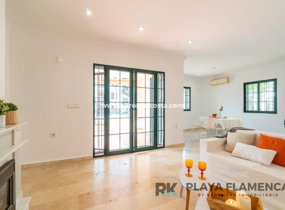 Sale - Villa - Orihuela Costa