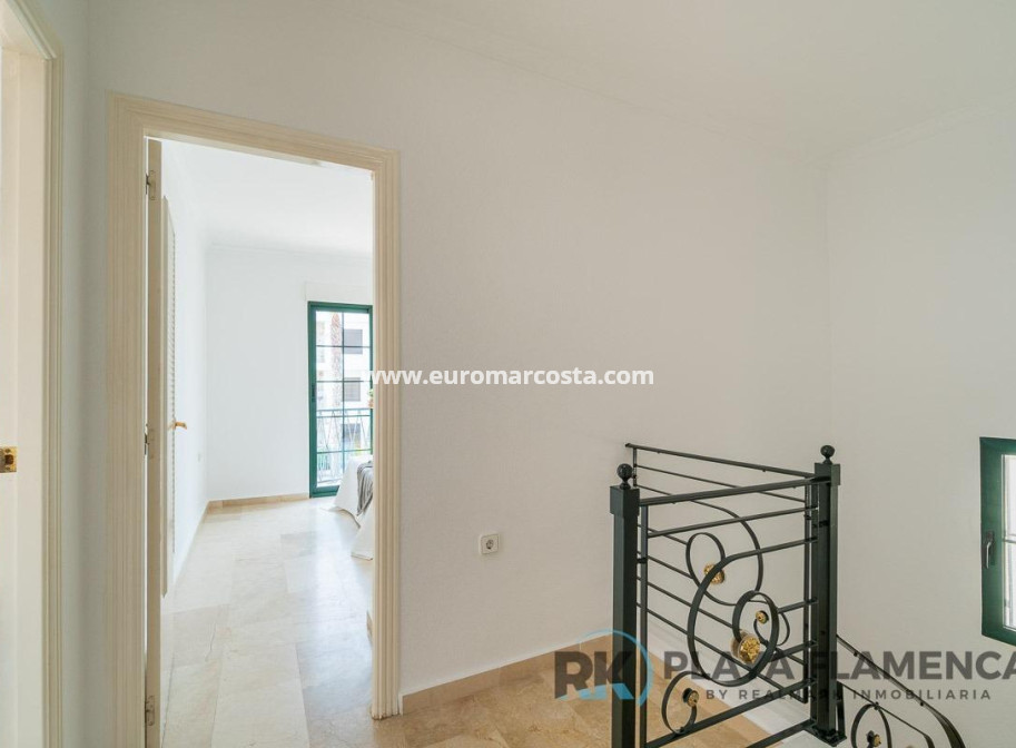 Sale - Villa - Orihuela Costa