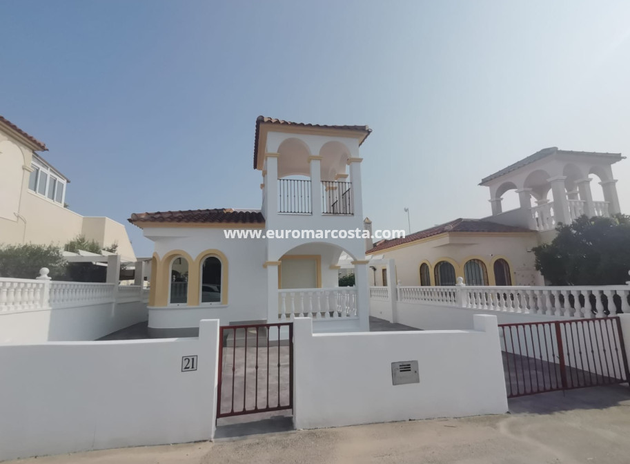 Sale - Villa - Orihuela