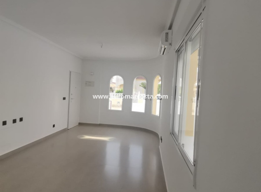 Sale - Villa - Orihuela