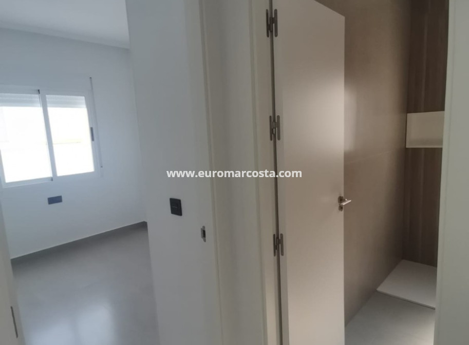 Sale - Villa - Orihuela