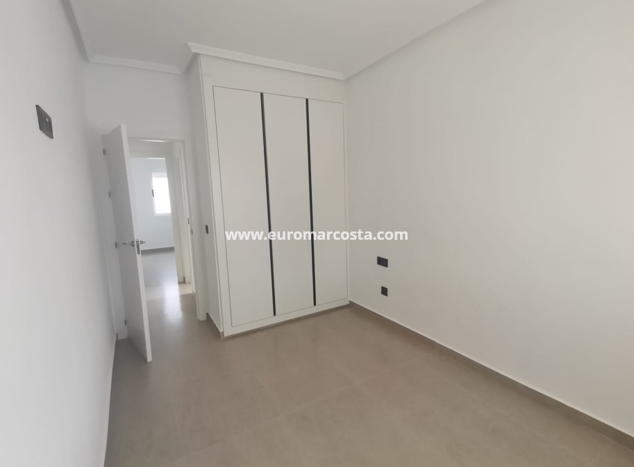 Sale - Villa - Orihuela