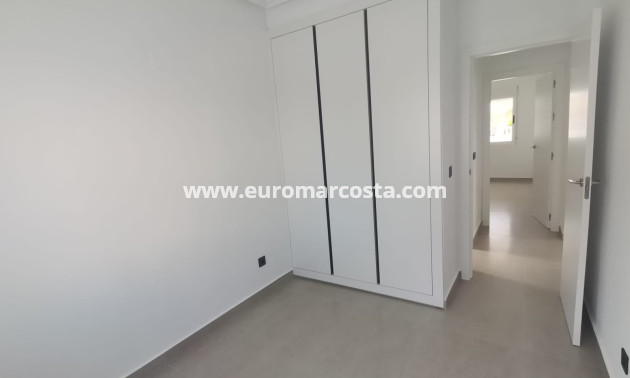 Sale - Villa - Orihuela