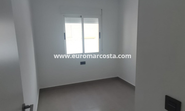 Sale - Villa - Orihuela