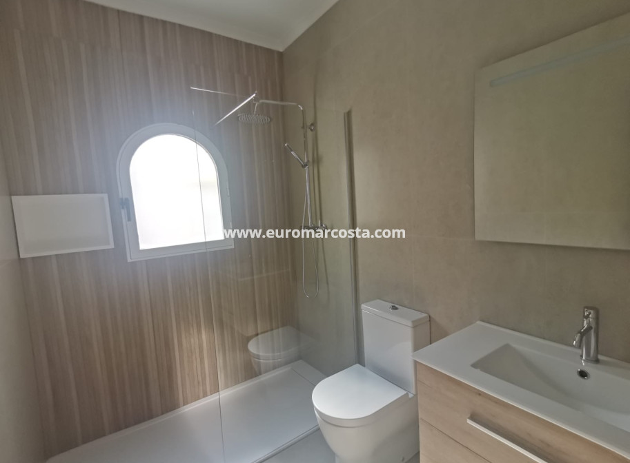 Sale - Villa - Orihuela