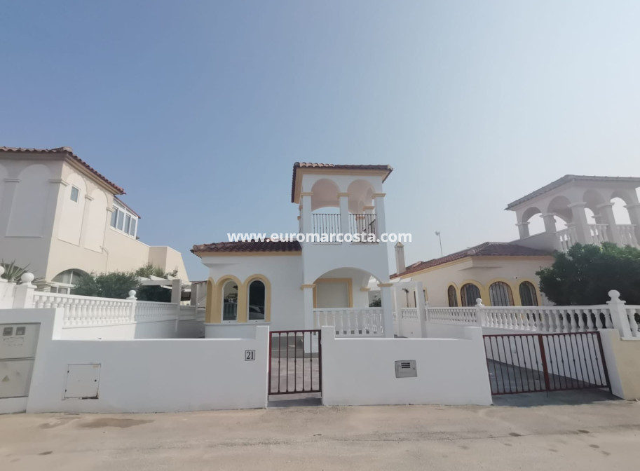 Sale - Villa - Orihuela