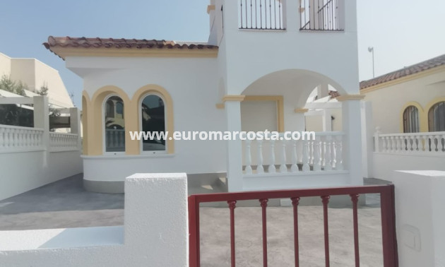 Sale - Villa - Orihuela
