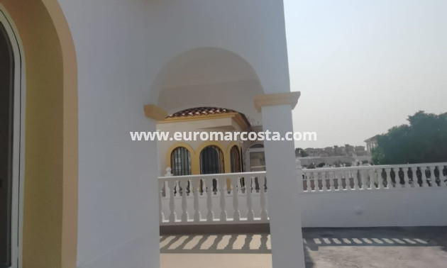 Sale - Villa - Orihuela