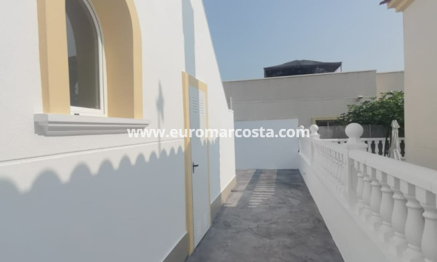 Sale - Villa - Orihuela
