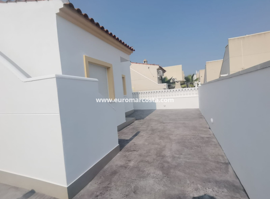 Sale - Villa - Orihuela