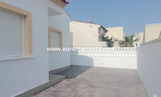 Sale - Villa - Orihuela