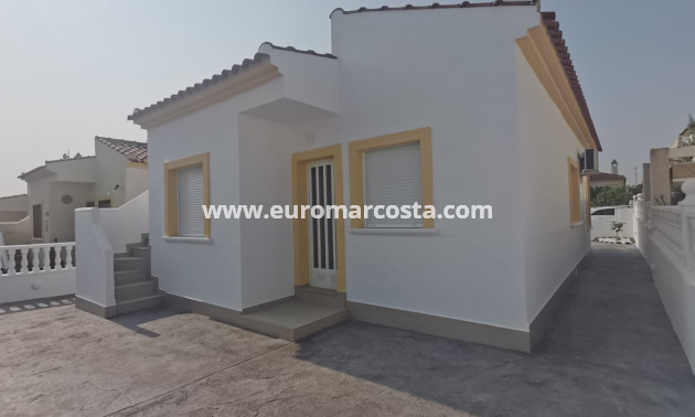 Sale - Villa - Orihuela