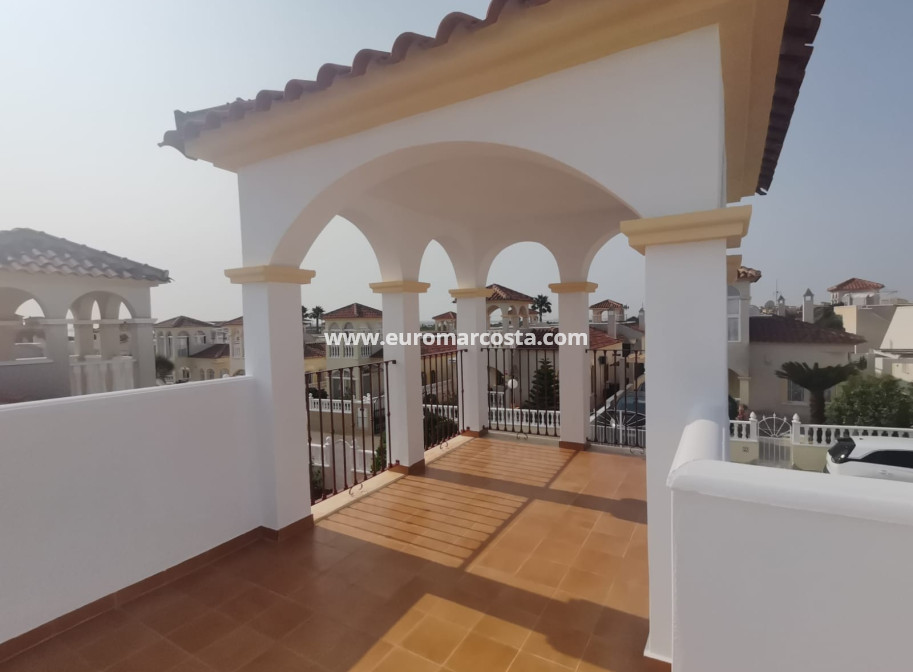 Sale - Villa - Orihuela