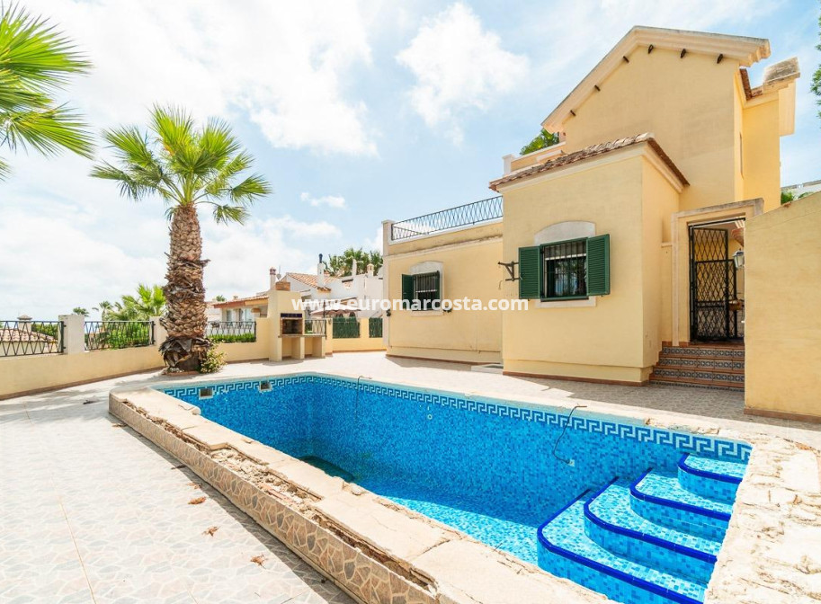 Sale - Villa - Orihuela Costa