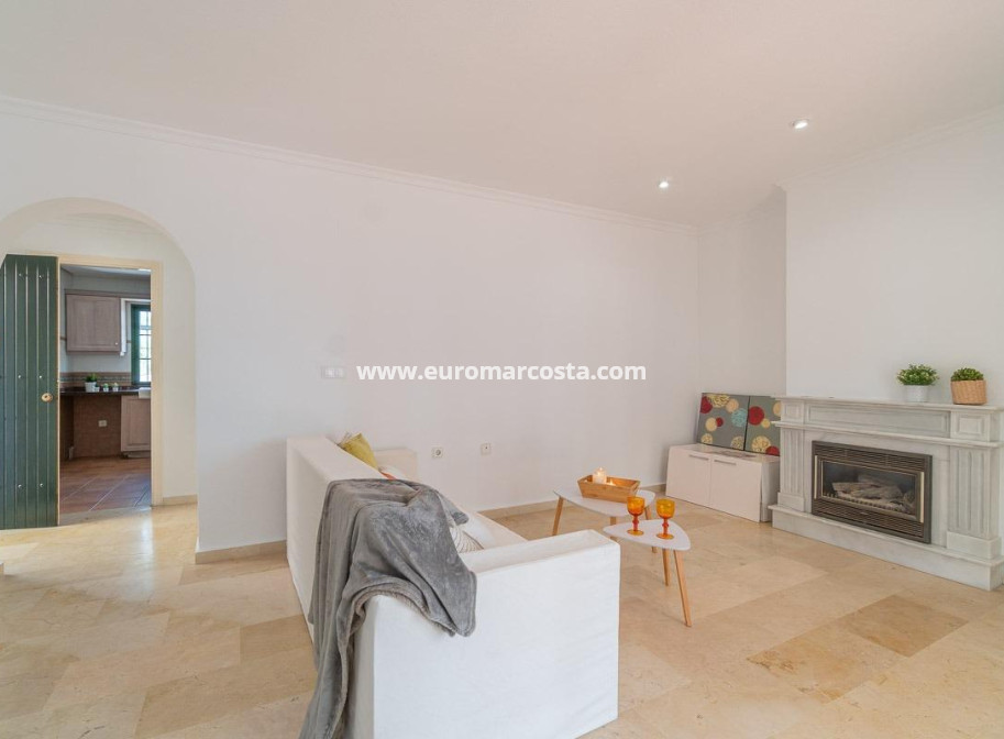 Sale - Villa - Orihuela Costa