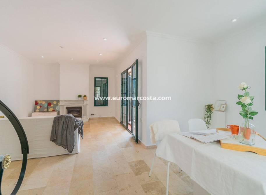 Sale - Villa - Orihuela Costa