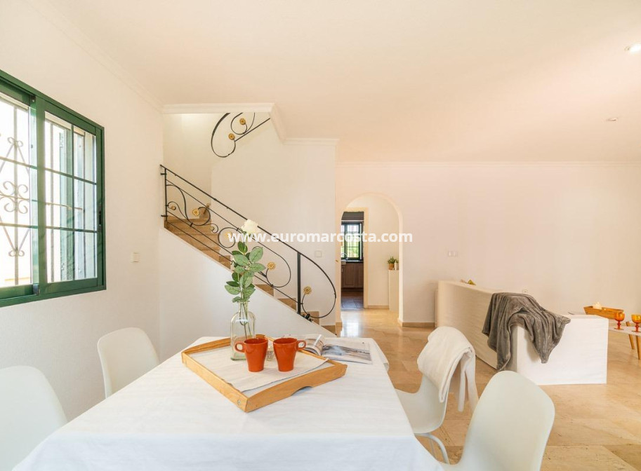 Sale - Villa - Orihuela Costa