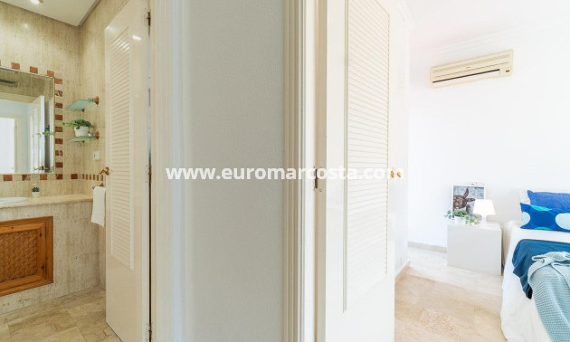 Sale - Villa - Orihuela Costa