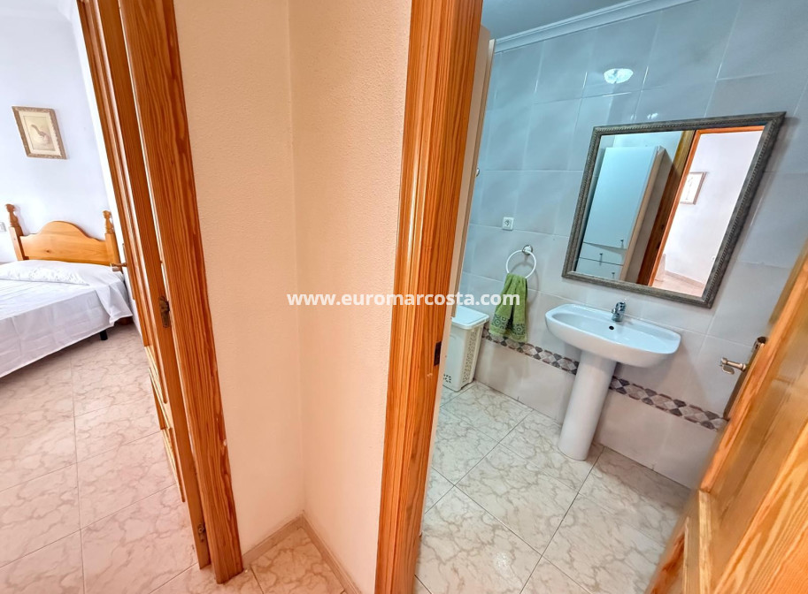 Sale - Apartment / flat - Guardamar del Segura