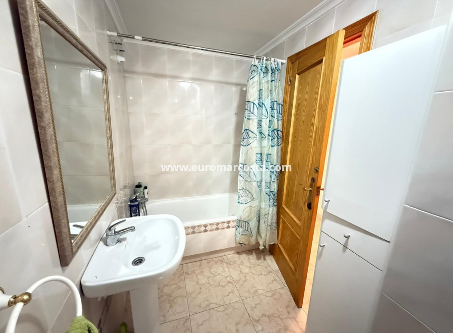 Sale - Apartment / flat - Guardamar del Segura