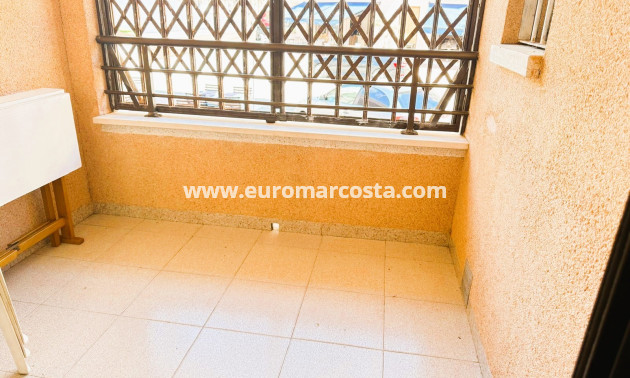 Sale - Apartment / flat - Guardamar del Segura