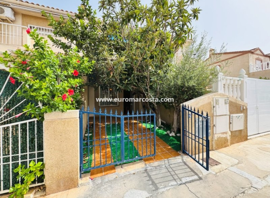 Venta - Adosado - Torrevieja - TORREVIEJA