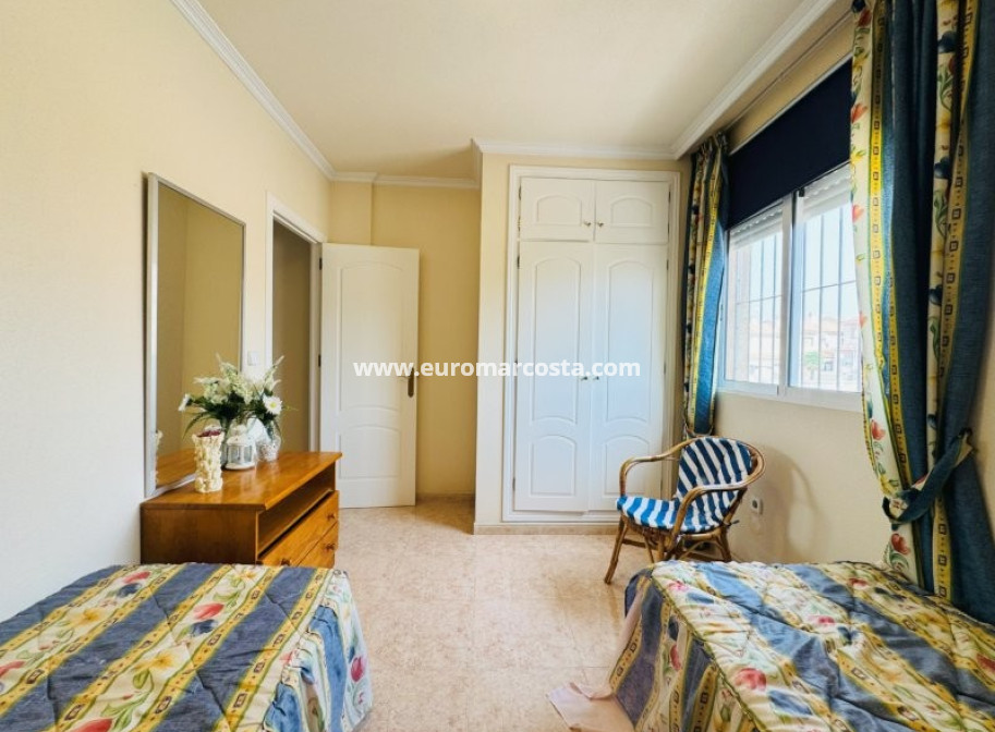 Venta - Adosado - Torrevieja - TORREVIEJA