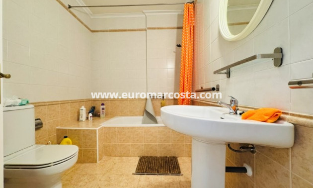 Venta - Adosado - Torrevieja - TORREVIEJA