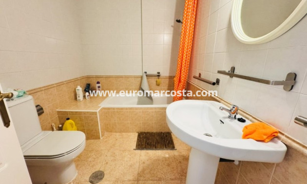 Venta - Adosado - Torrevieja - TORREVIEJA