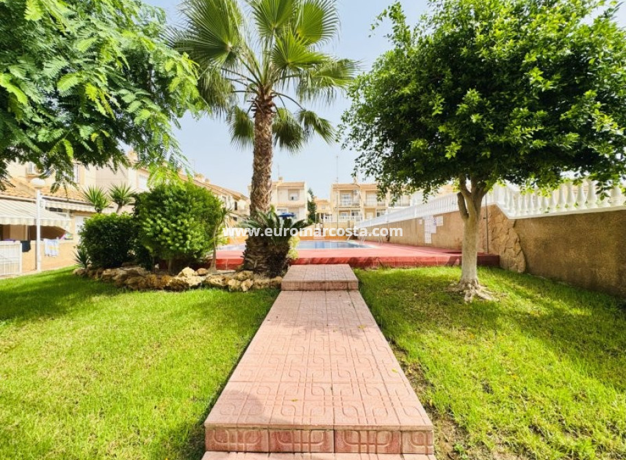 Venta - Adosado - Torrevieja - TORREVIEJA