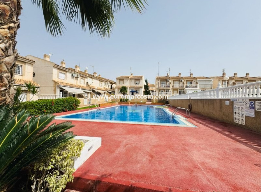 Venta - Adosado - Torrevieja - TORREVIEJA