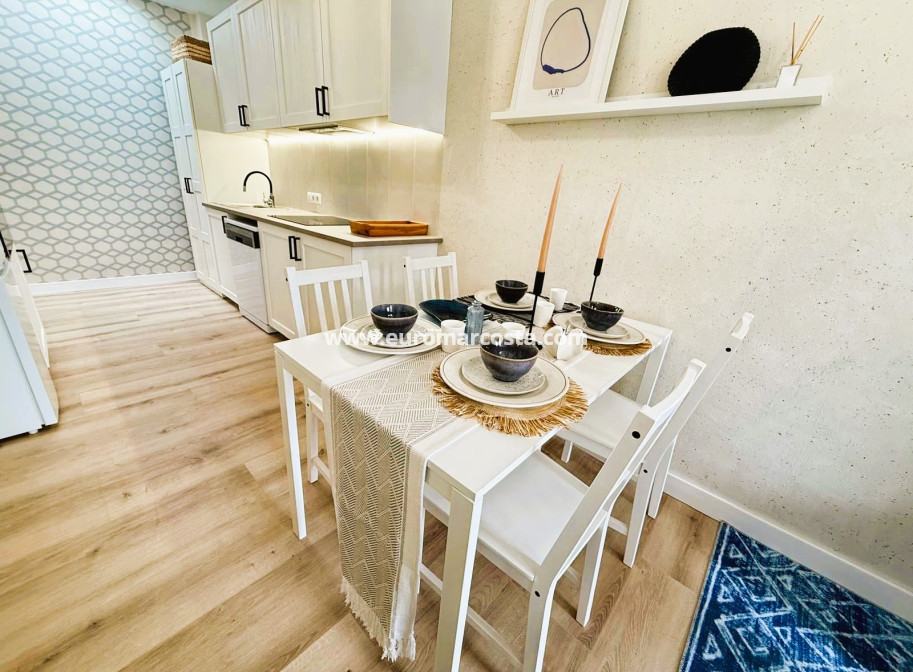 Sale - Townhouse - Torrevieja - TORREVIEJA