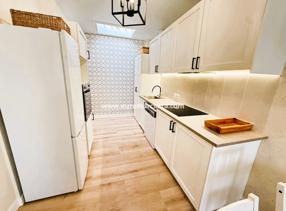 Sale - Townhouse - Torrevieja - TORREVIEJA